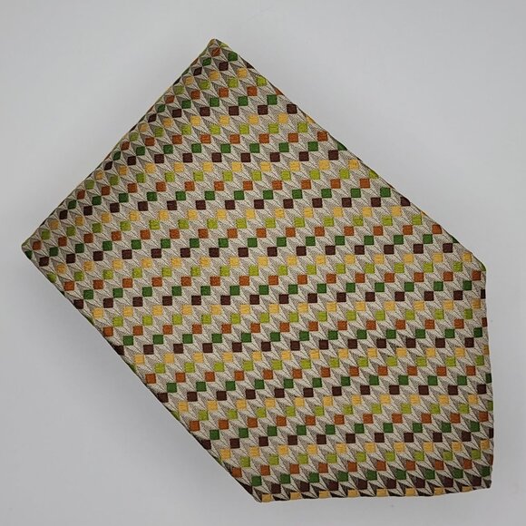 Geometric Tie Insignia Necktie Pink Silk 4" Wide 59" Long VTG - Picture 2 of 5